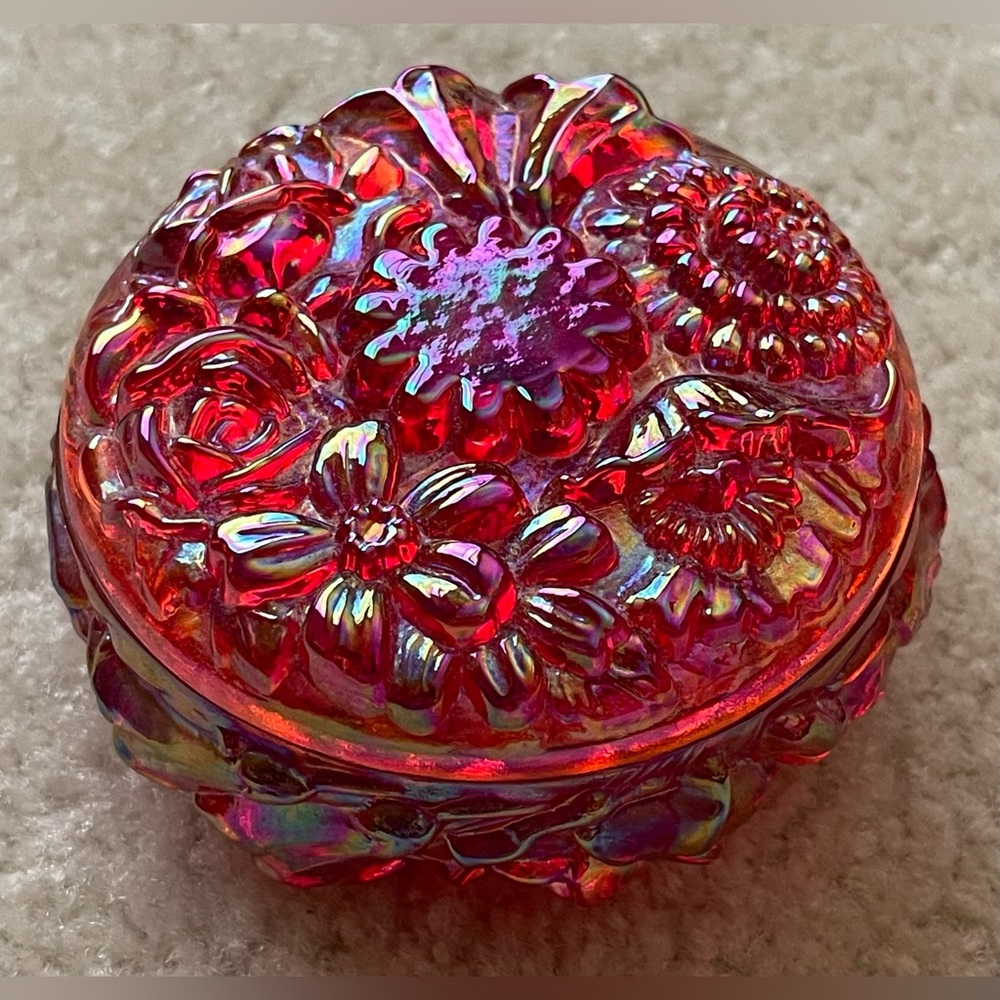 Vintage Glass Jewelry Box - Beautiful Color - Great Detail Work